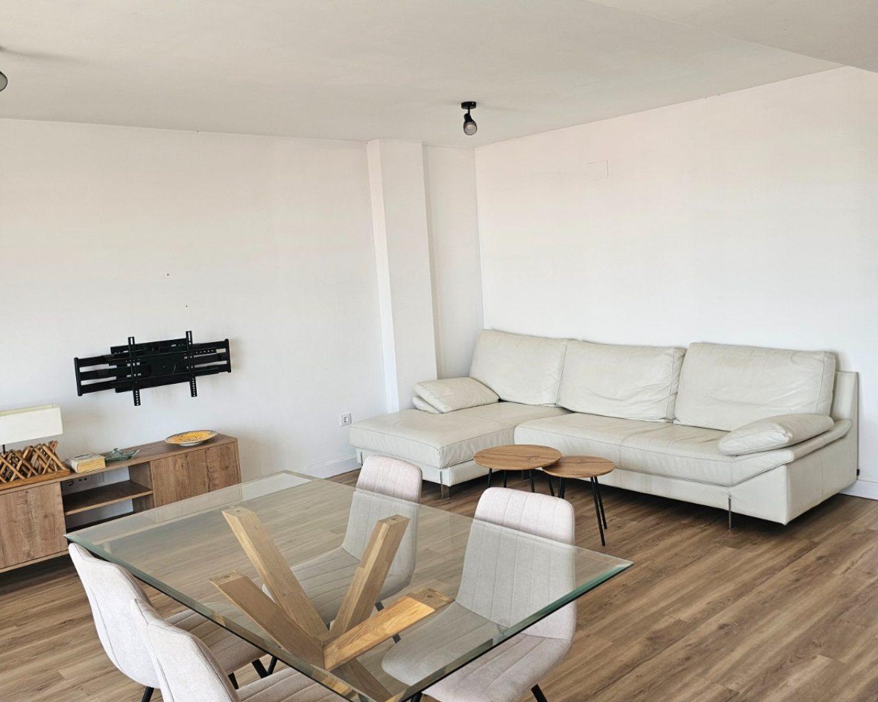 Apartamento en Alquiler en Oliva