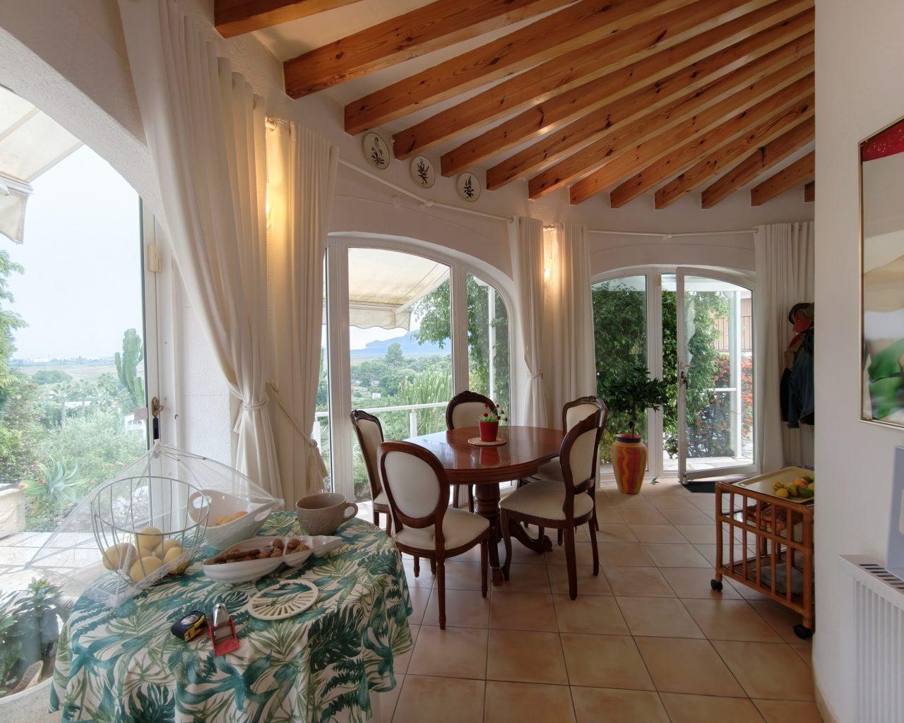 Villa for Rent in Oliva