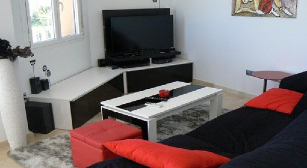 Villa for Sale in Oliva