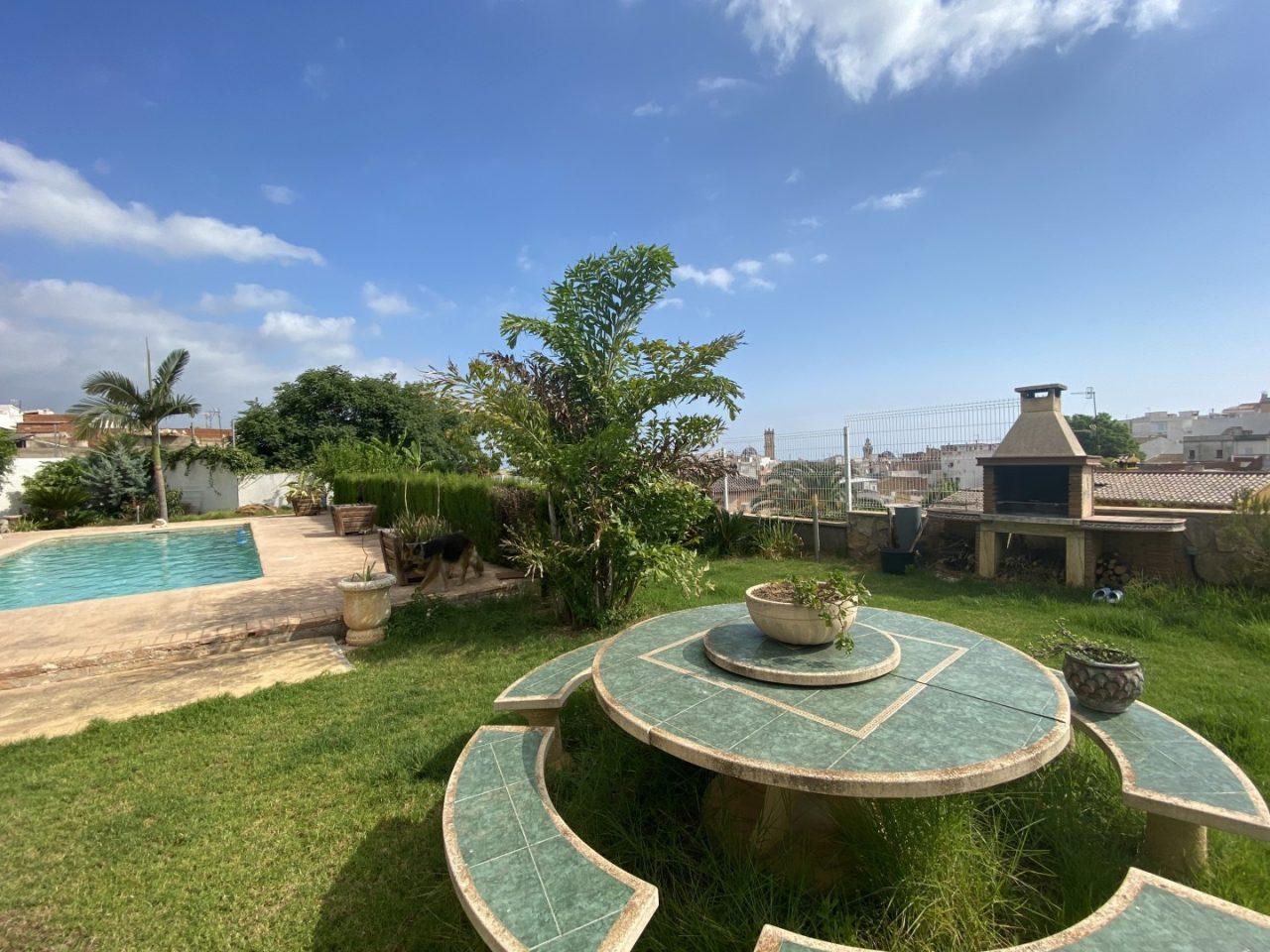 Villa for Sale in Oliva