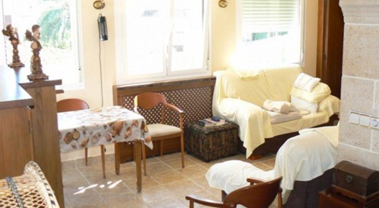 Villa for Sale in Oliva
