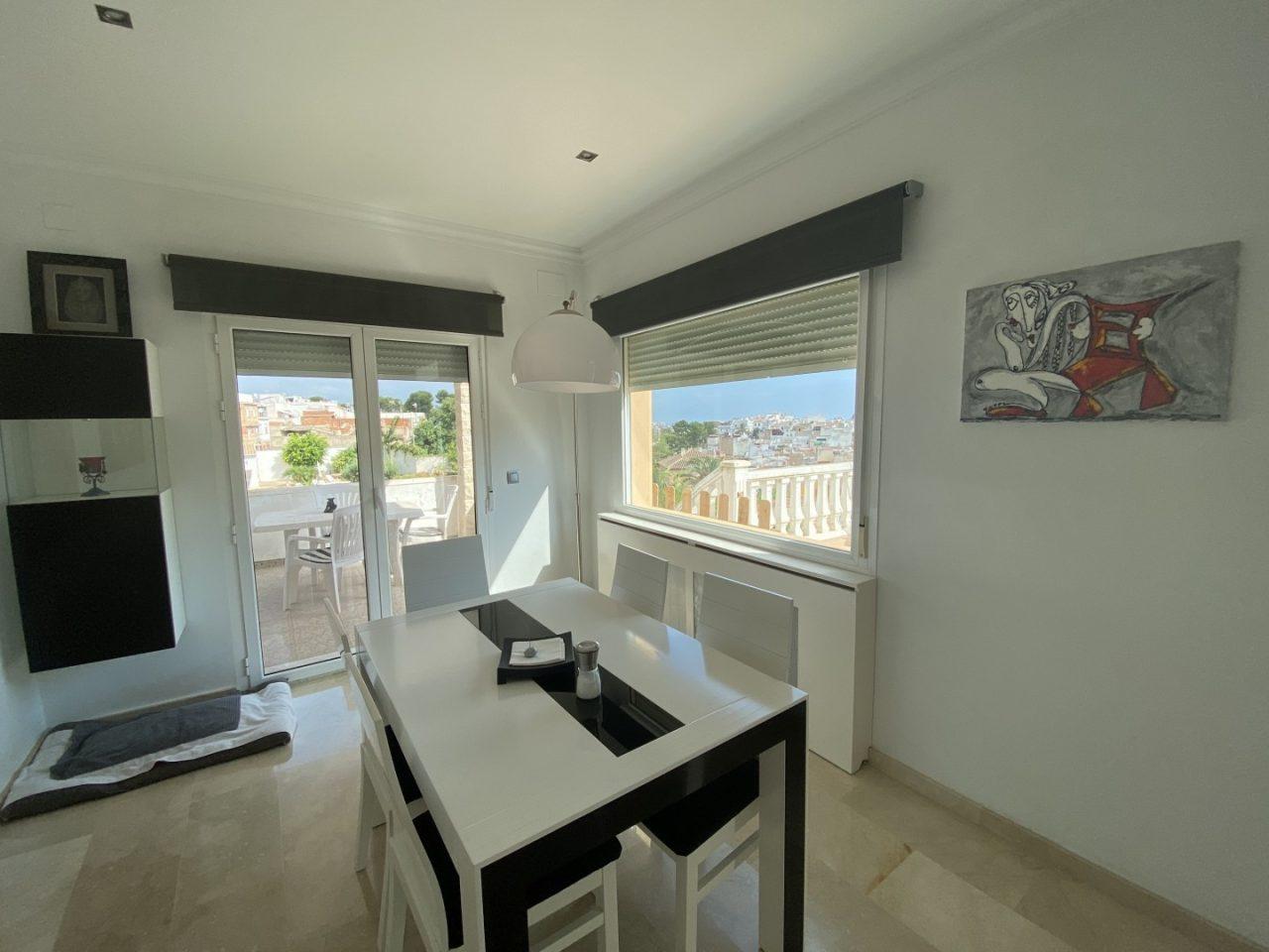 Villa for Sale in Oliva