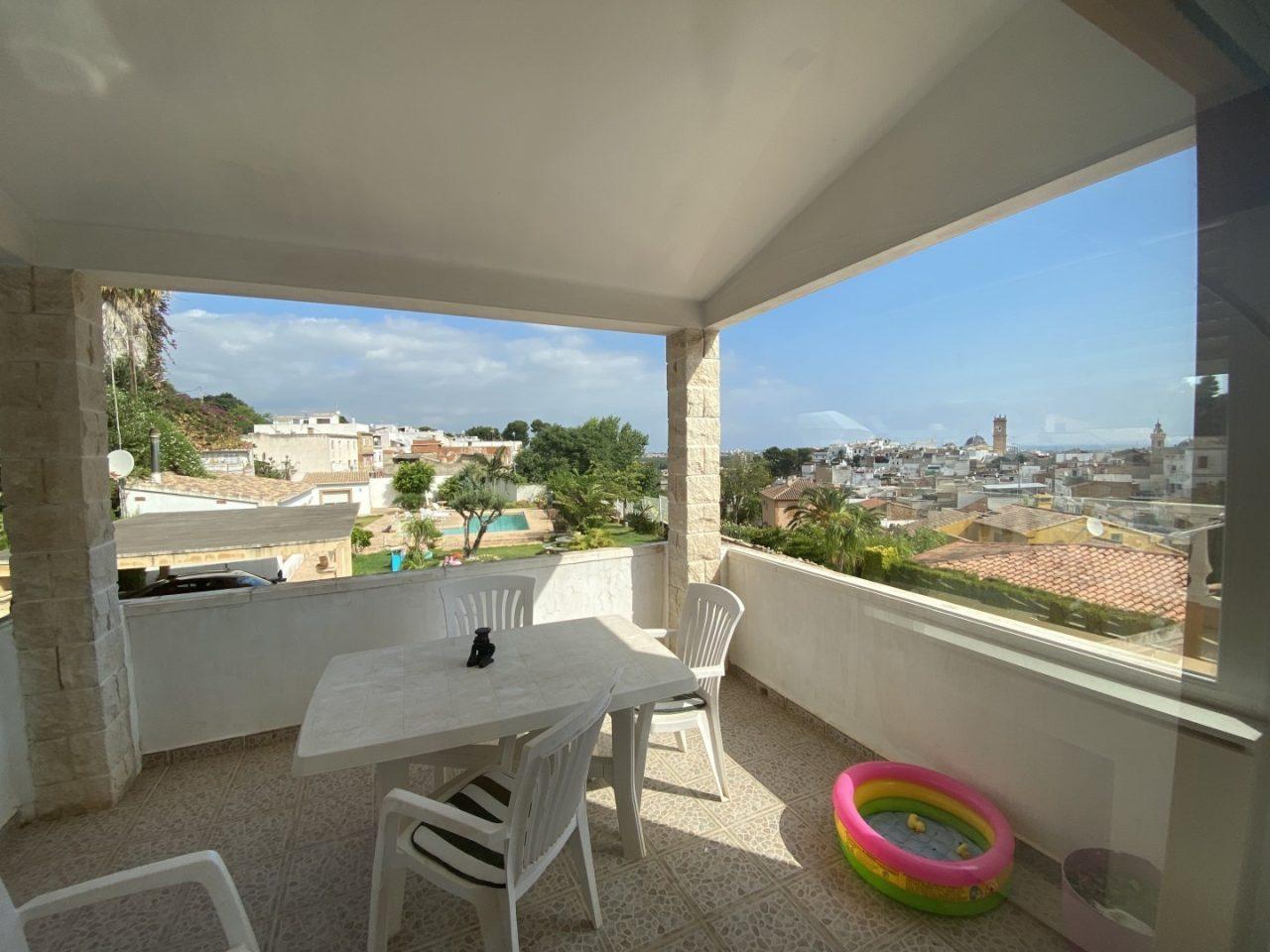 Villa for Sale in Oliva