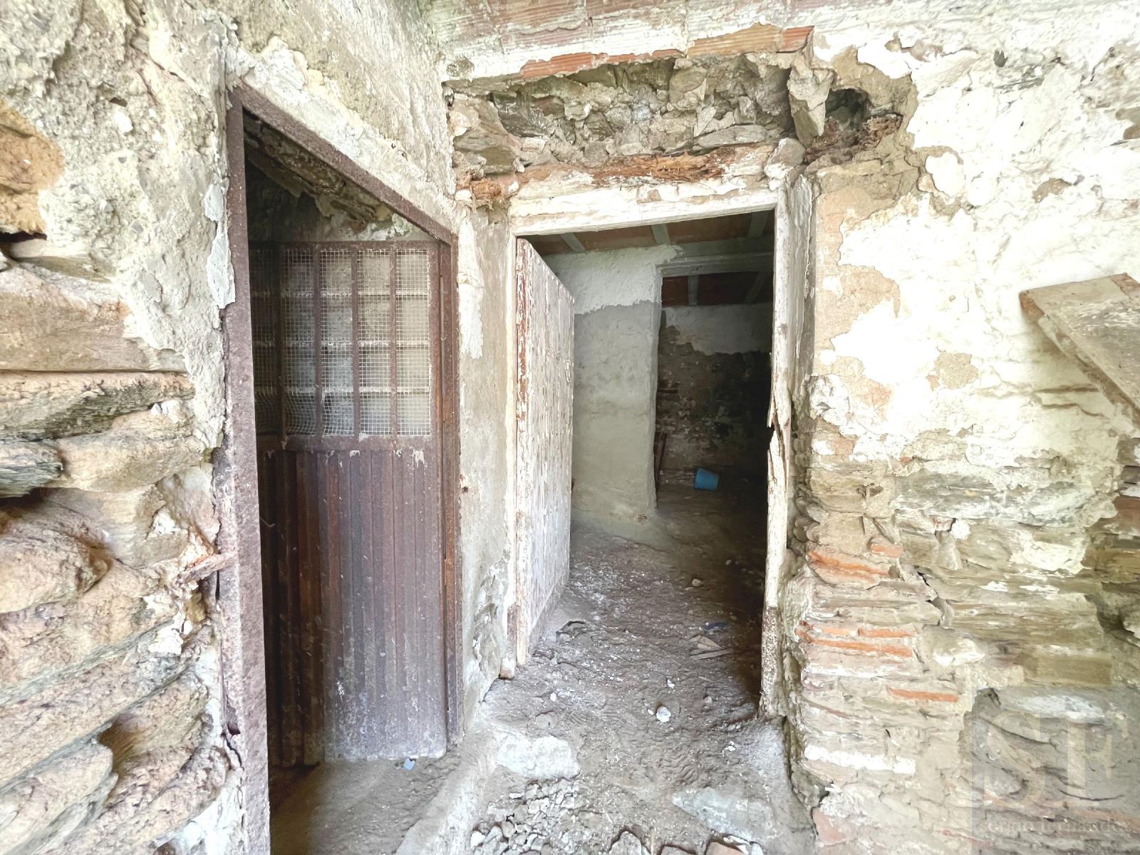 House for Sale in Sayalonga