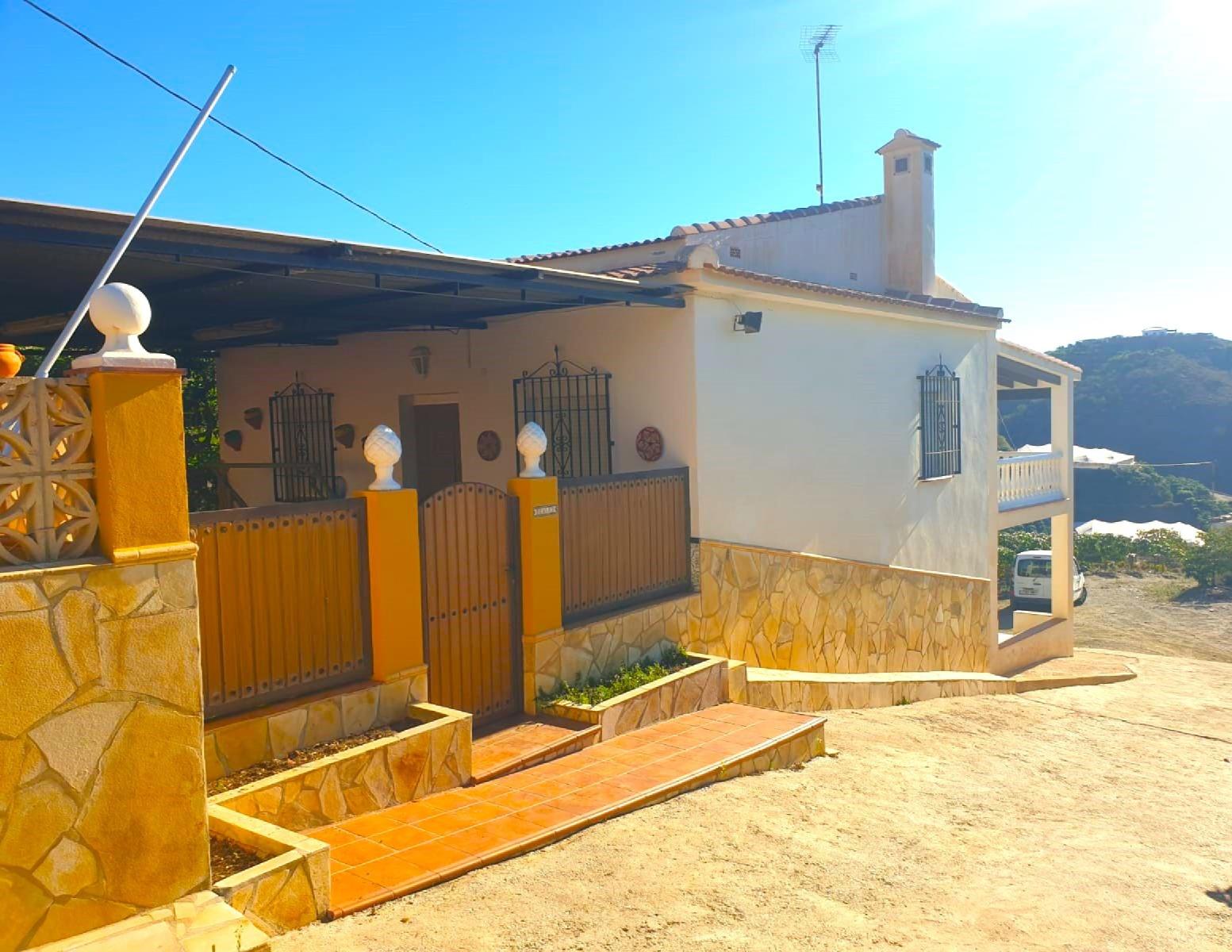 Villa for Sale in Algarrobo
