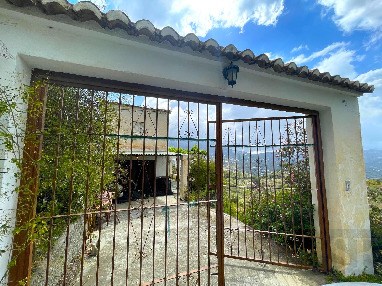 Villa for Sale in Canillas de Albaida