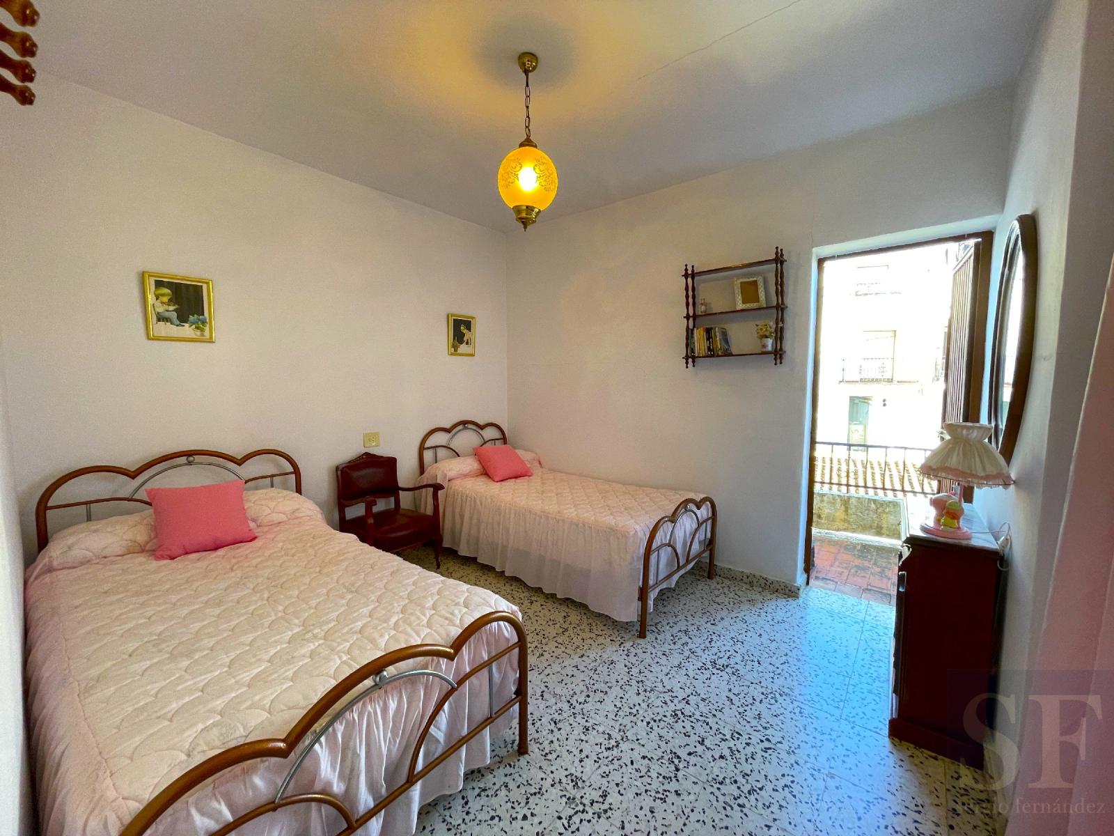House for Sale in Sayalonga