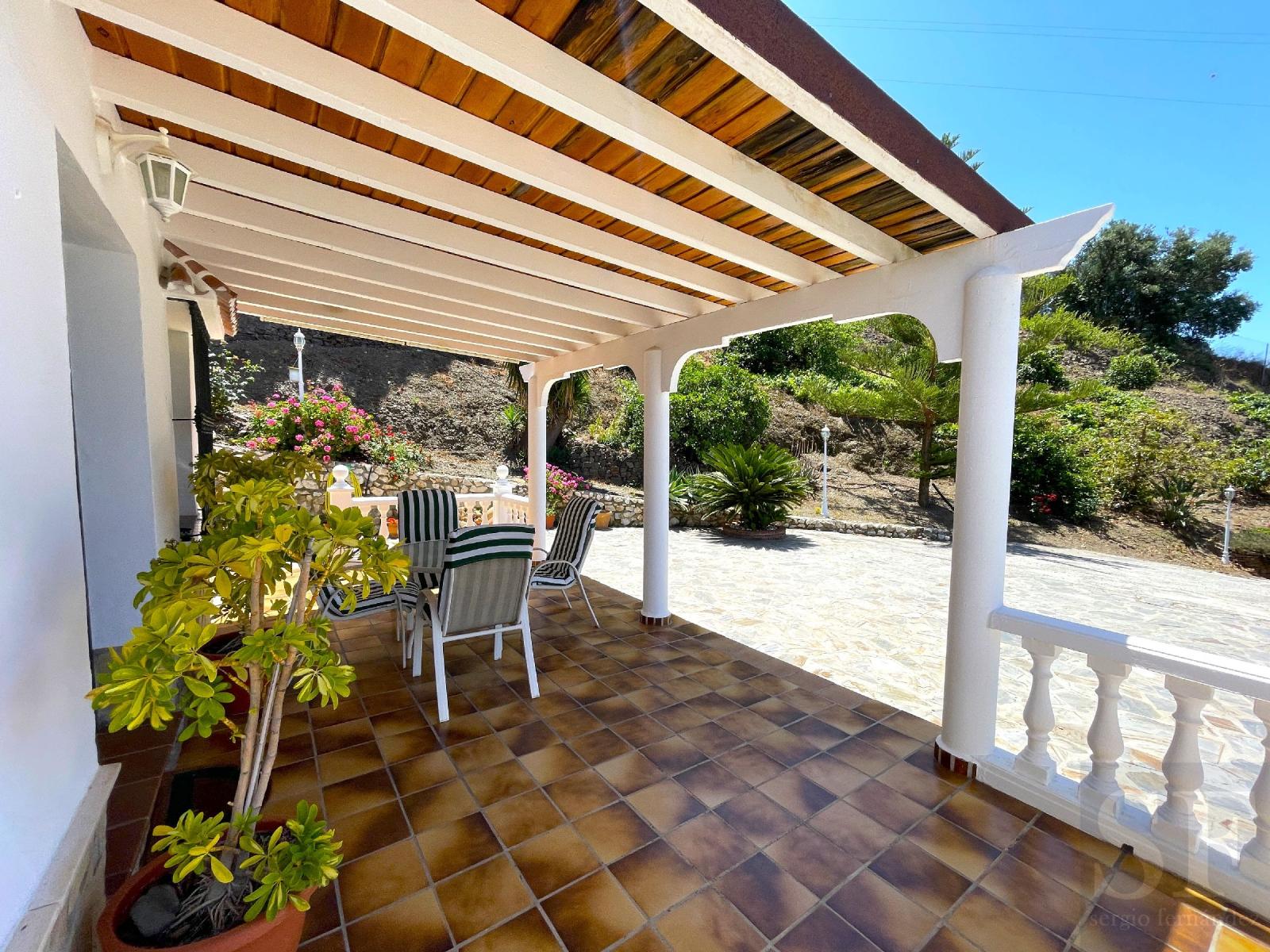 Villa for Sale in Sayalonga