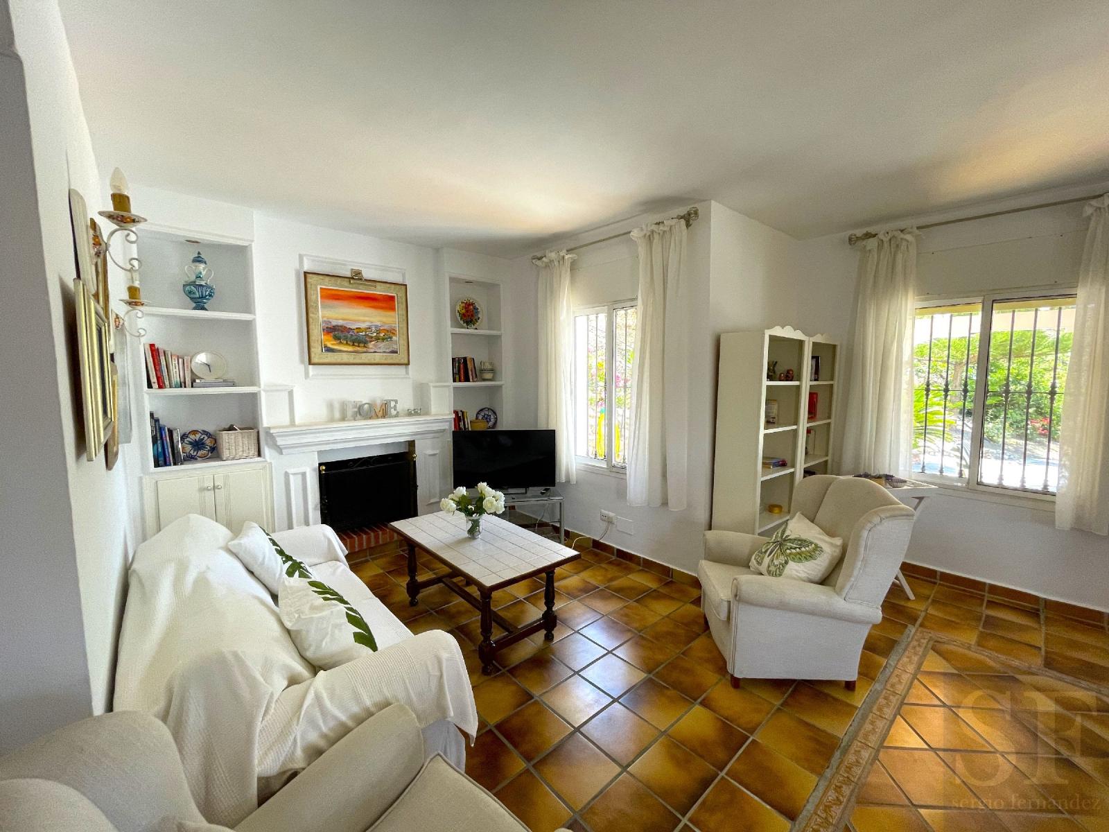 Villa for Sale in Sayalonga