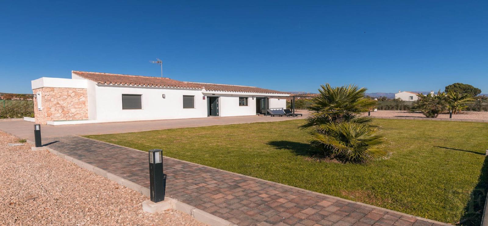 Villa for Sale in Almayate
