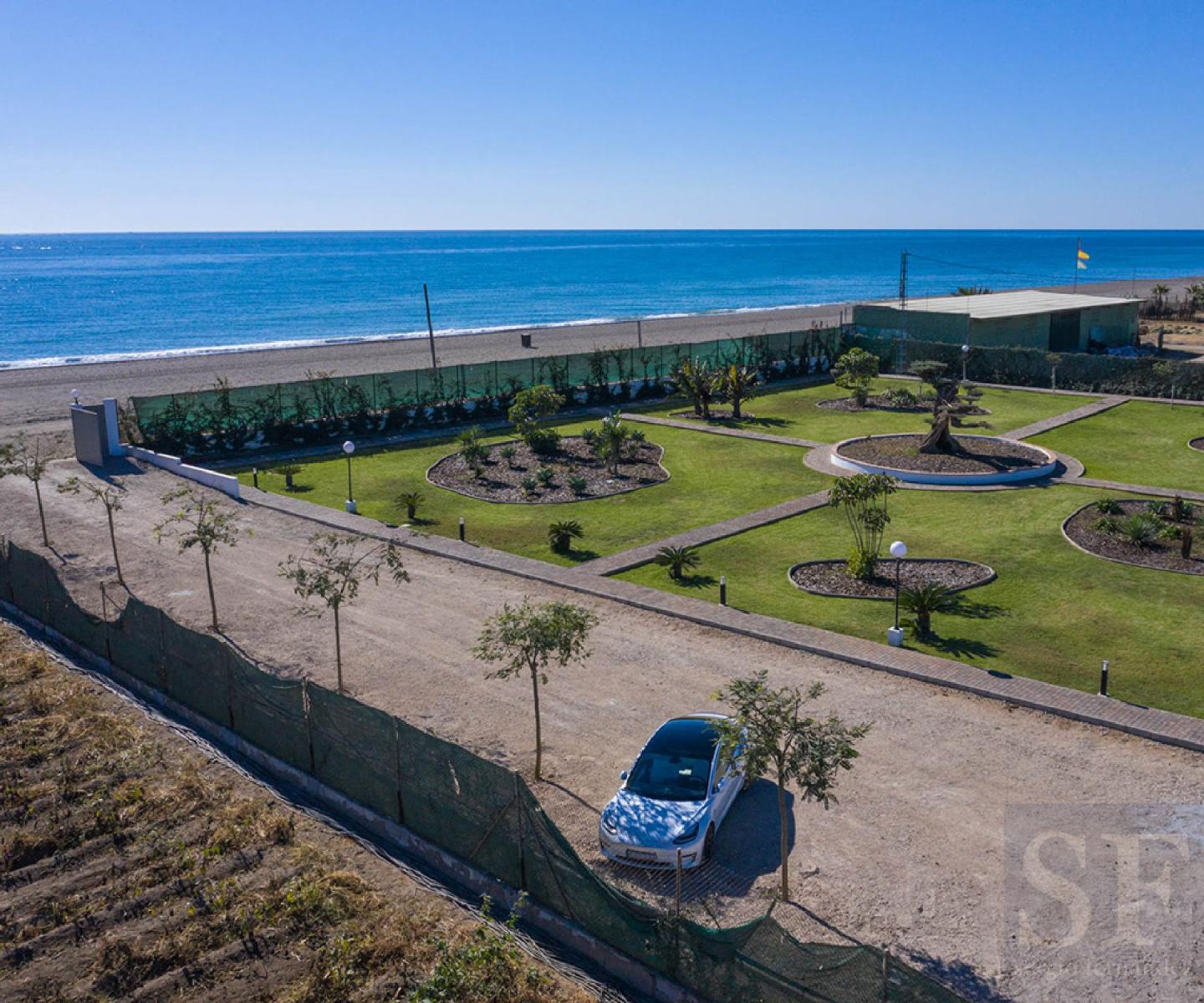 Villa for Sale in Almayate