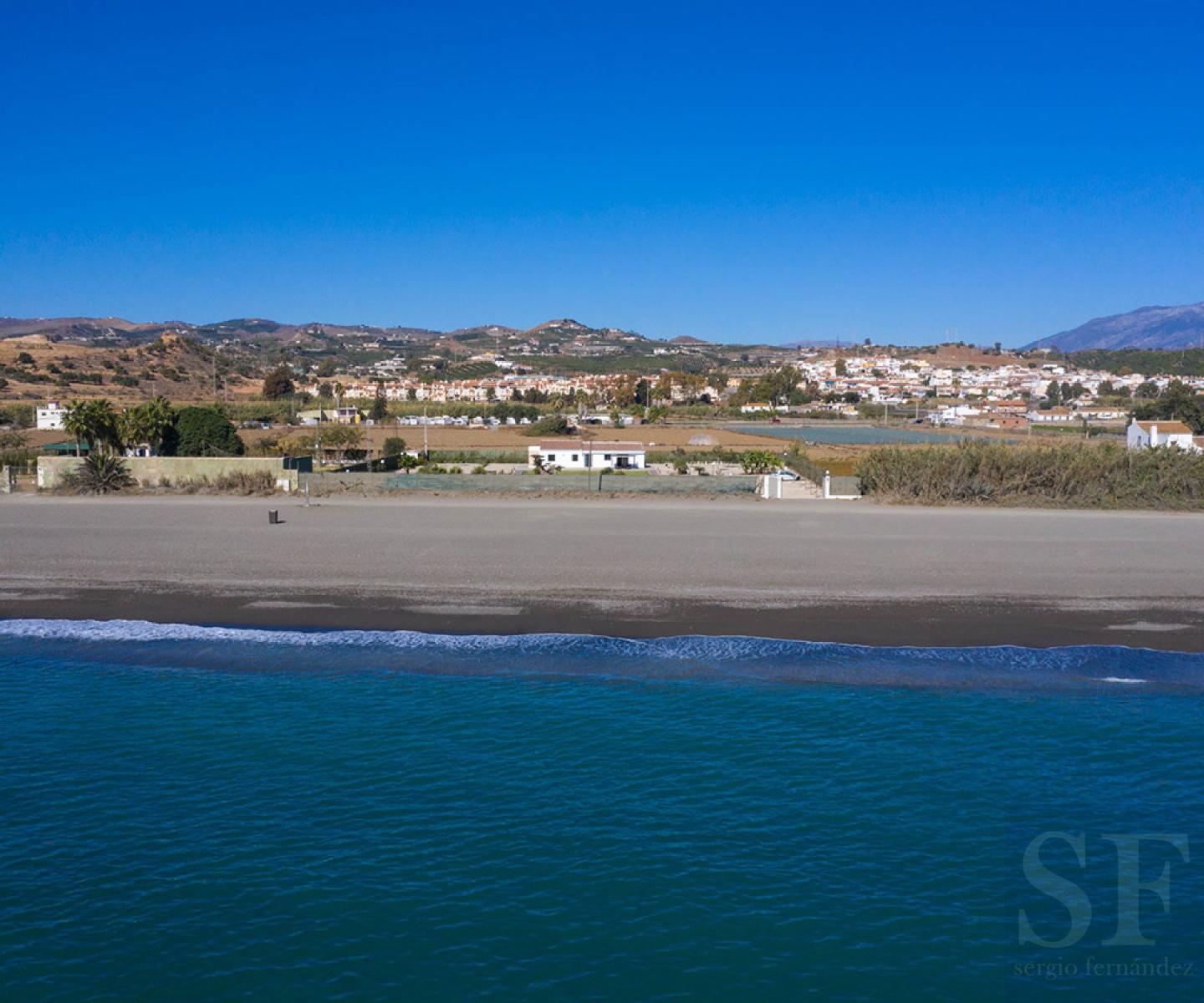 Villa for Sale in Almayate