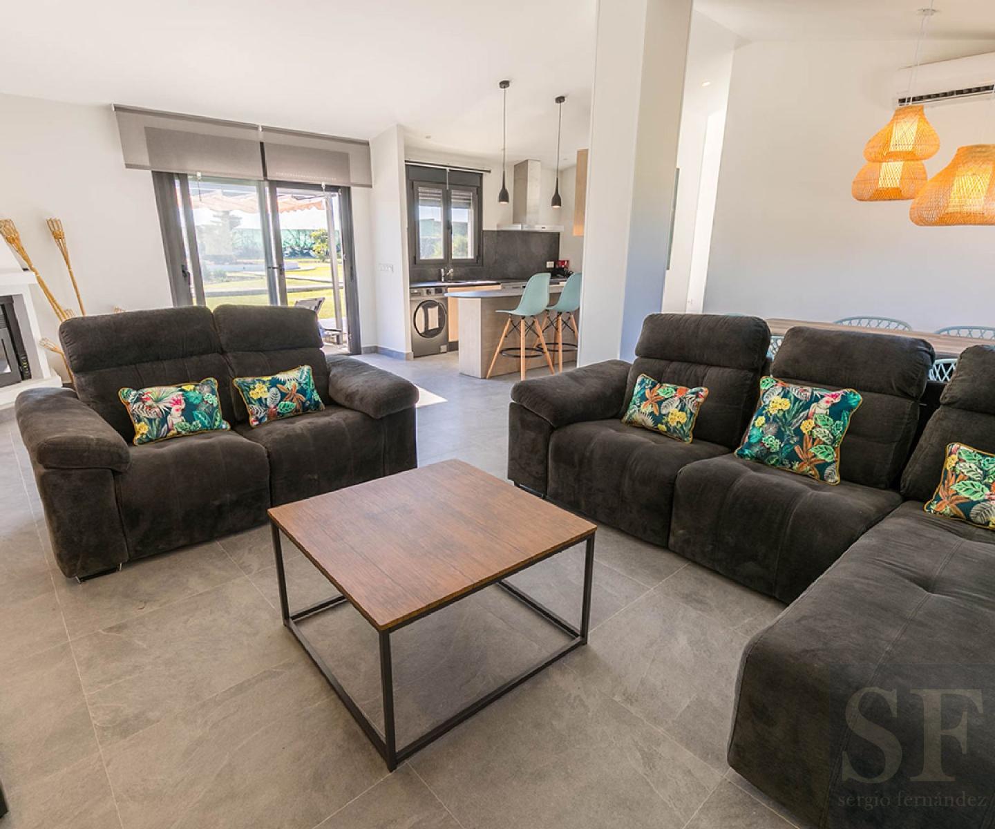 Villa for Sale in Almayate