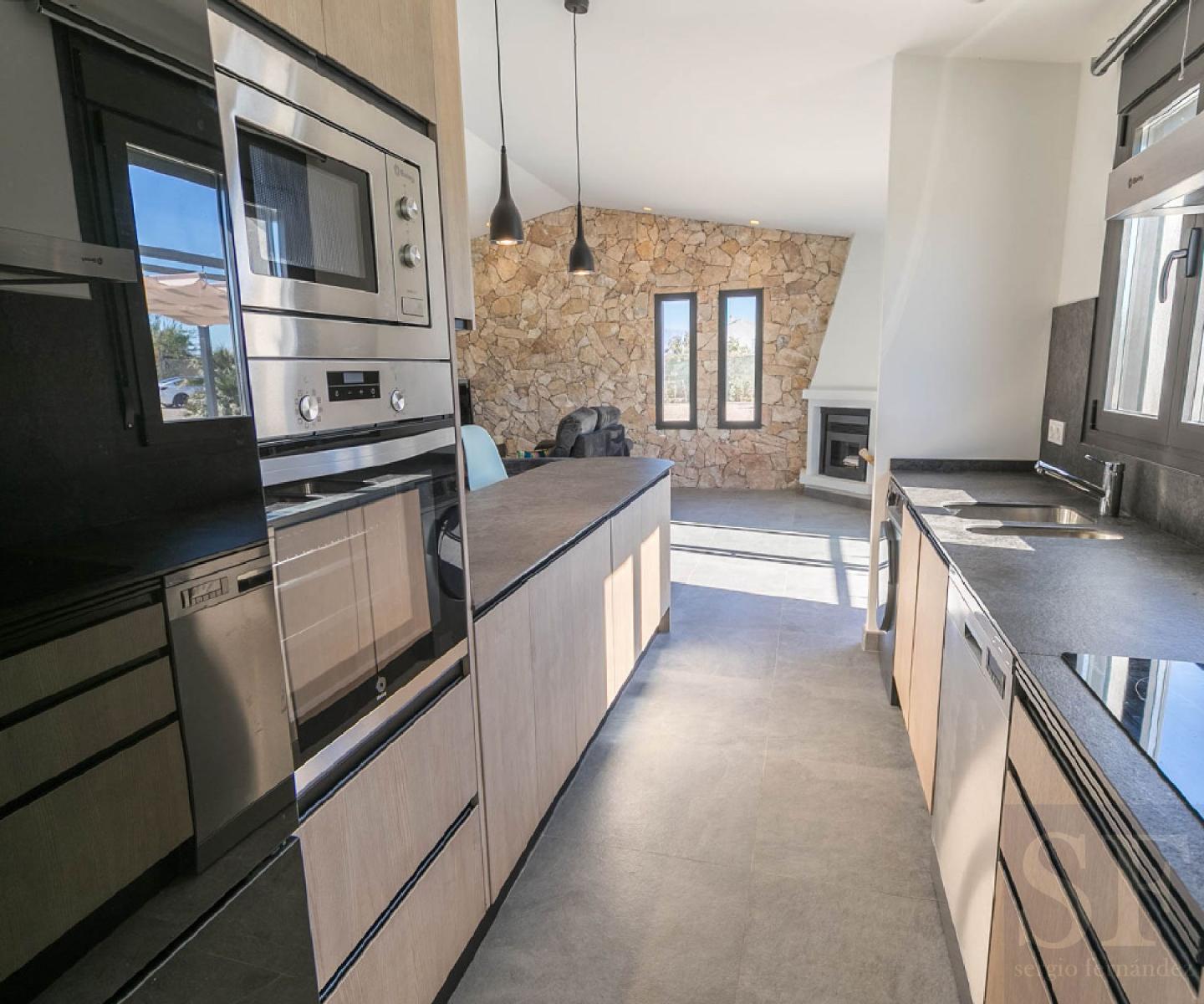 Villa for Sale in Almayate
