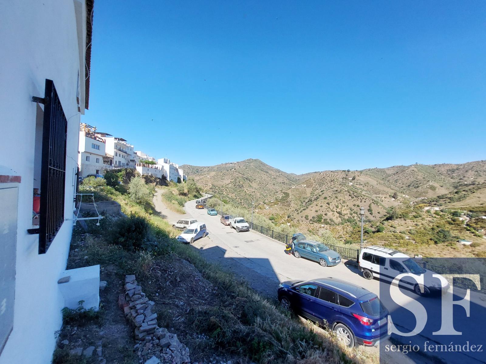 House for Sale in Sayalonga