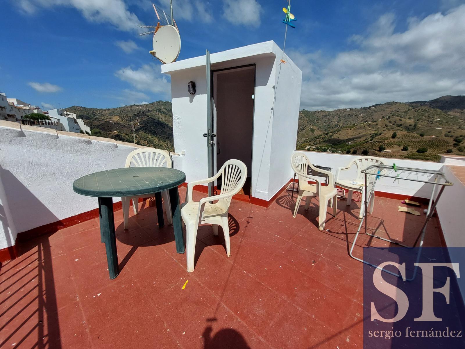 House for Sale in Sayalonga