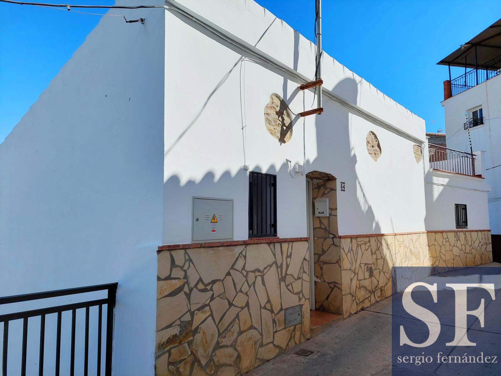 House for Sale in Sayalonga