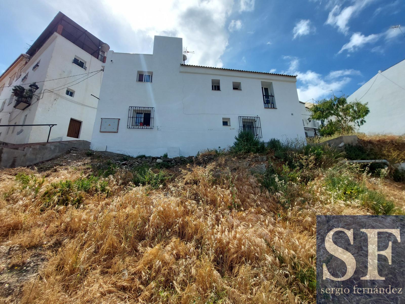 House for Sale in Sayalonga