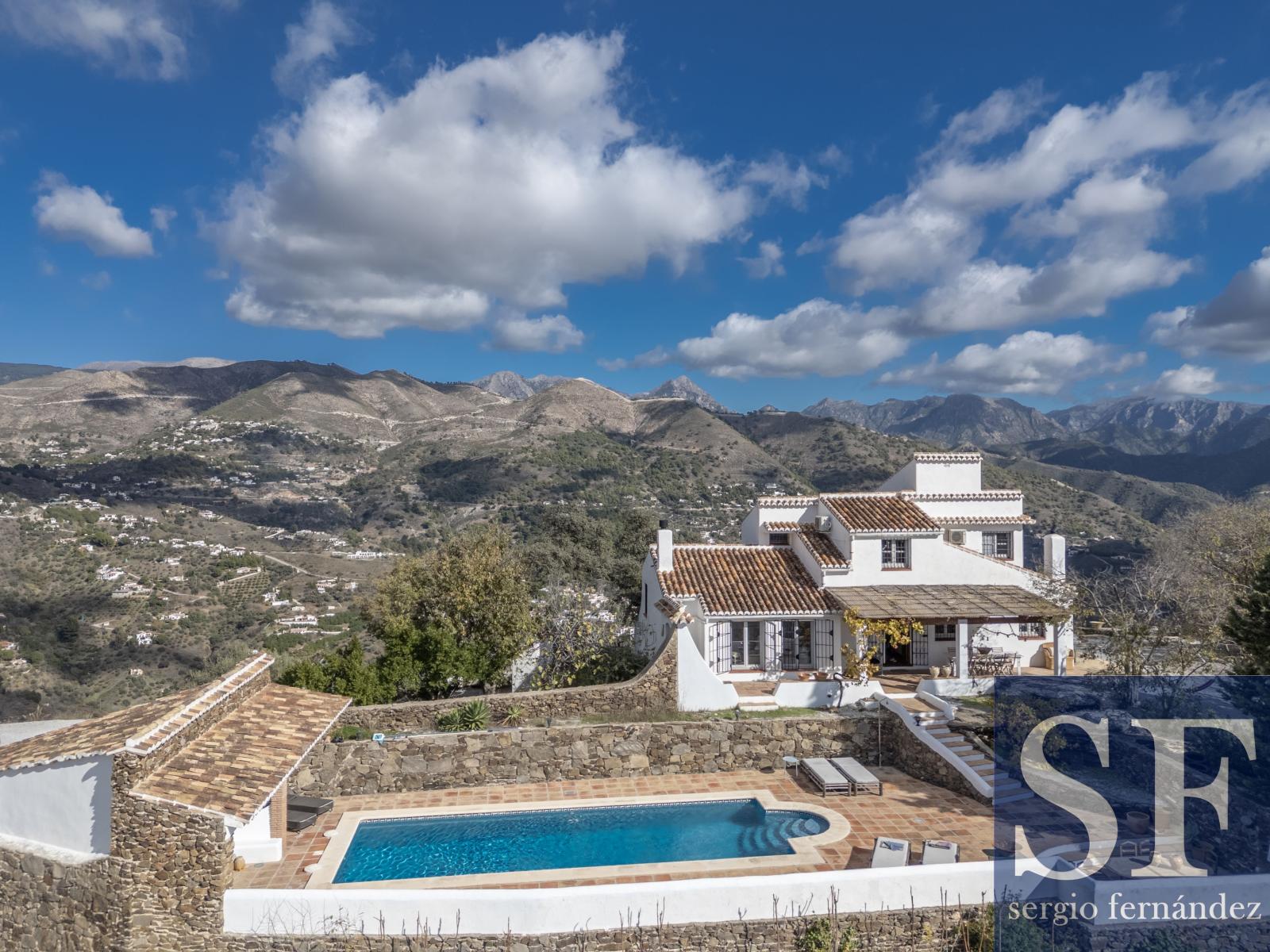 Villa for Sale in Cómpeta
