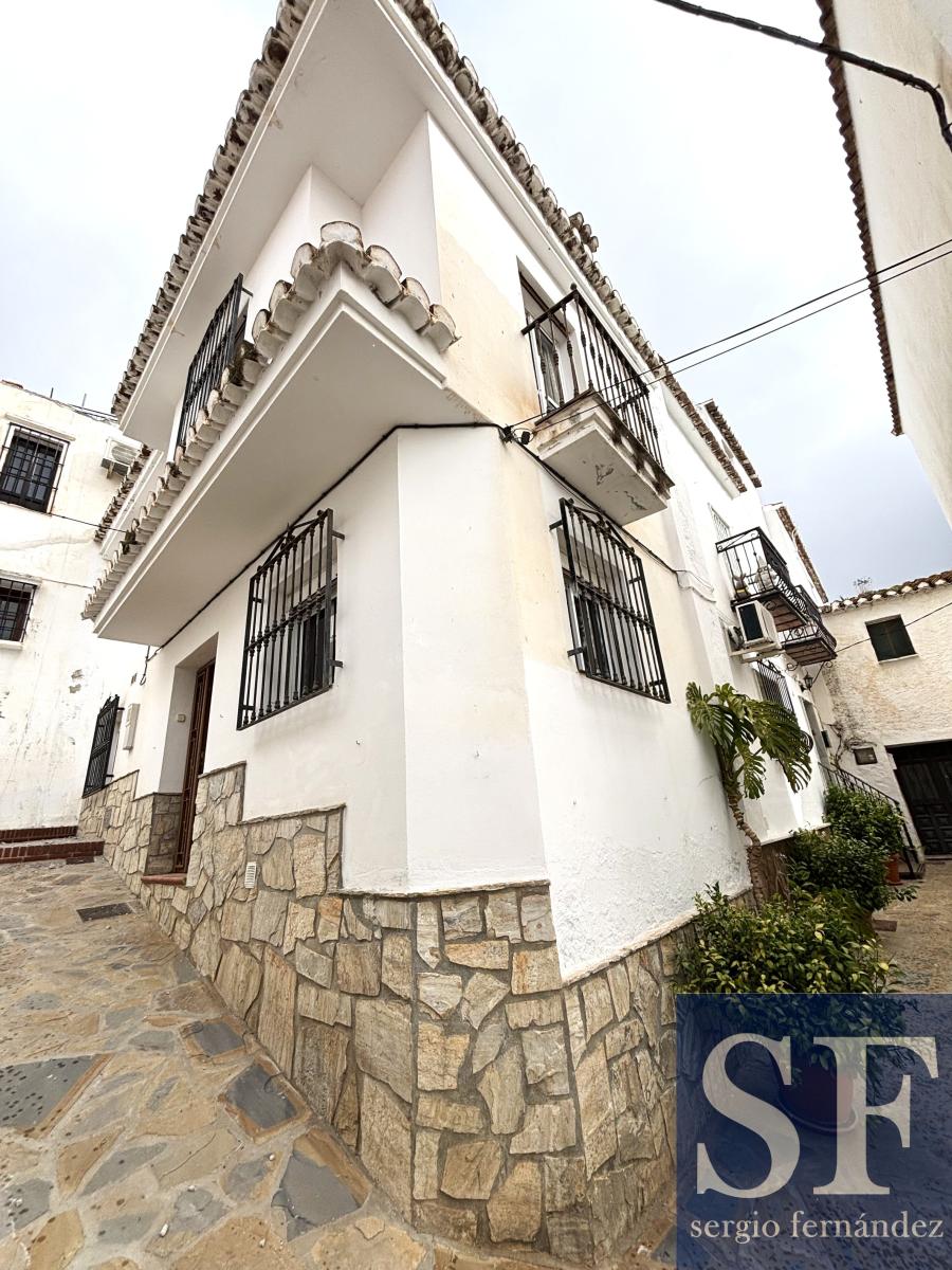 House for Sale in Sedella