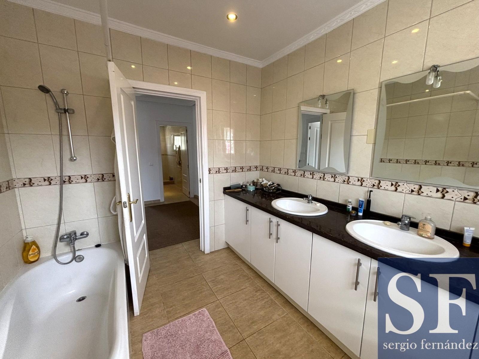 Villa for Sale in Árchez