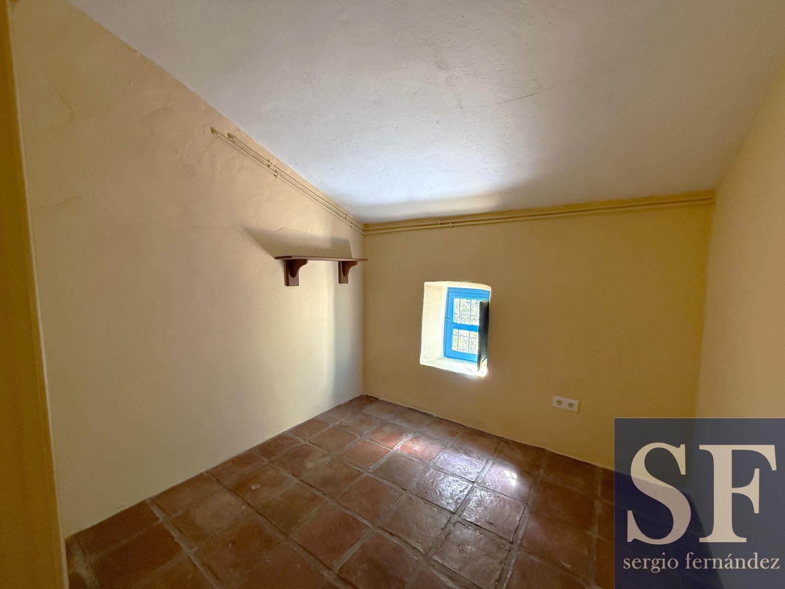 Villa for Sale in Canillas de Albaida