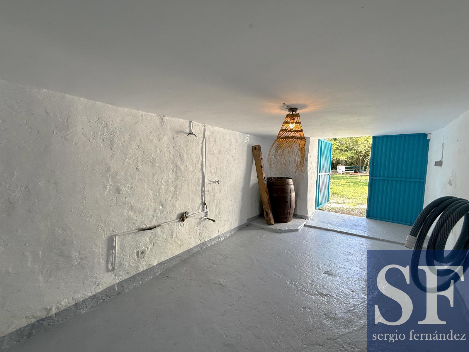 Villa for Sale in Canillas de Albaida