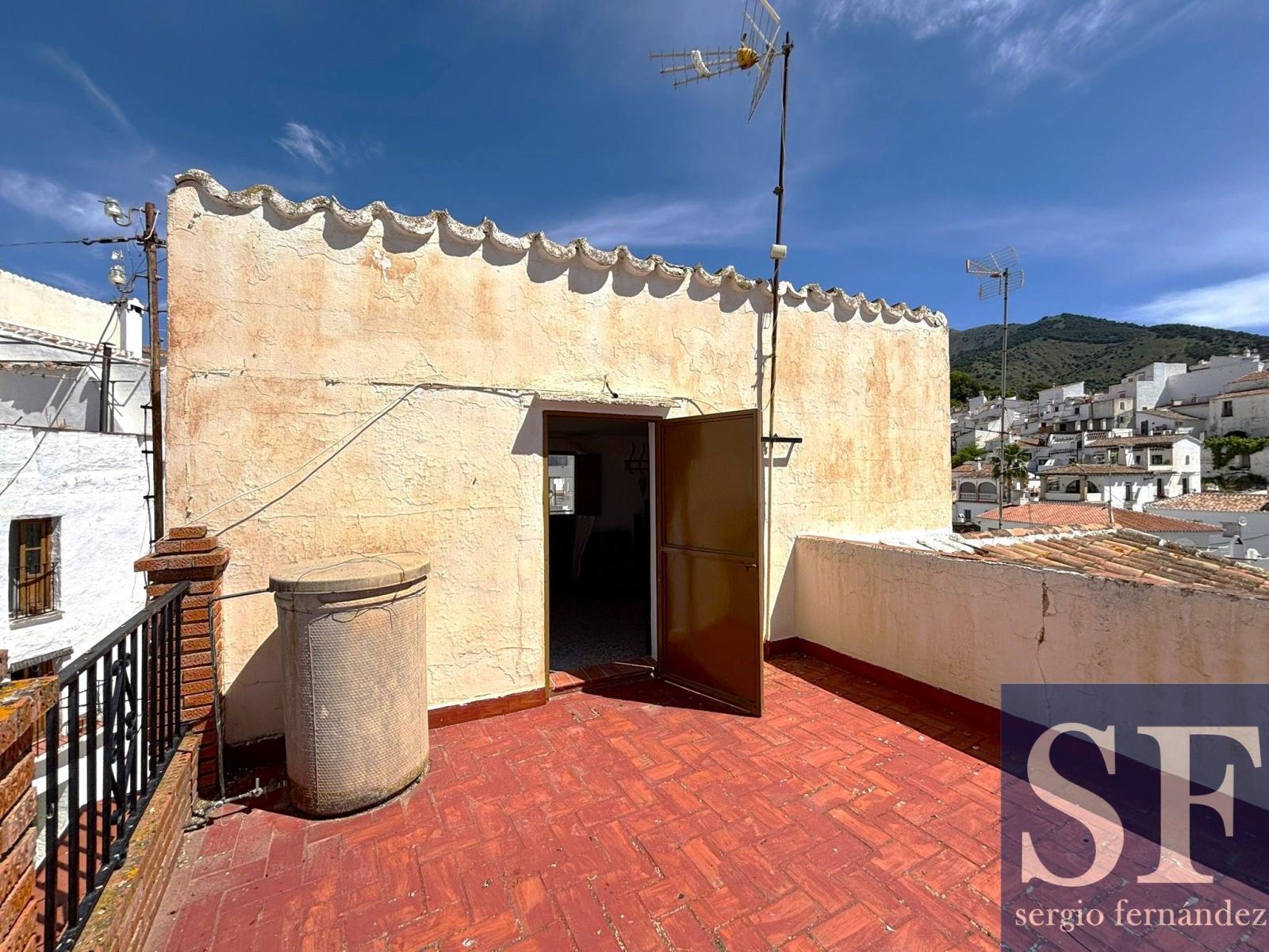 House for Sale in Sedella