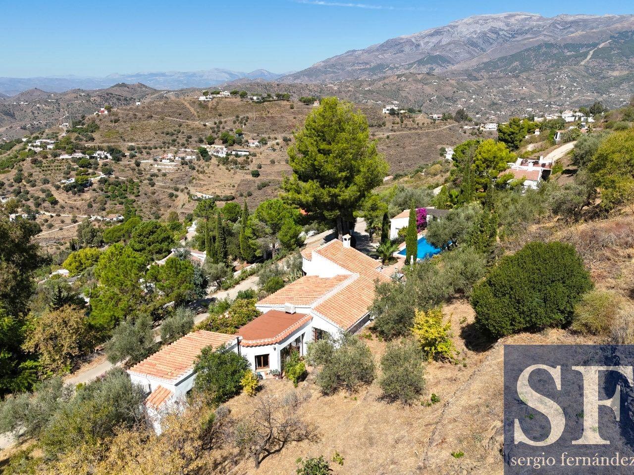 Villa en Venta en Cómpeta