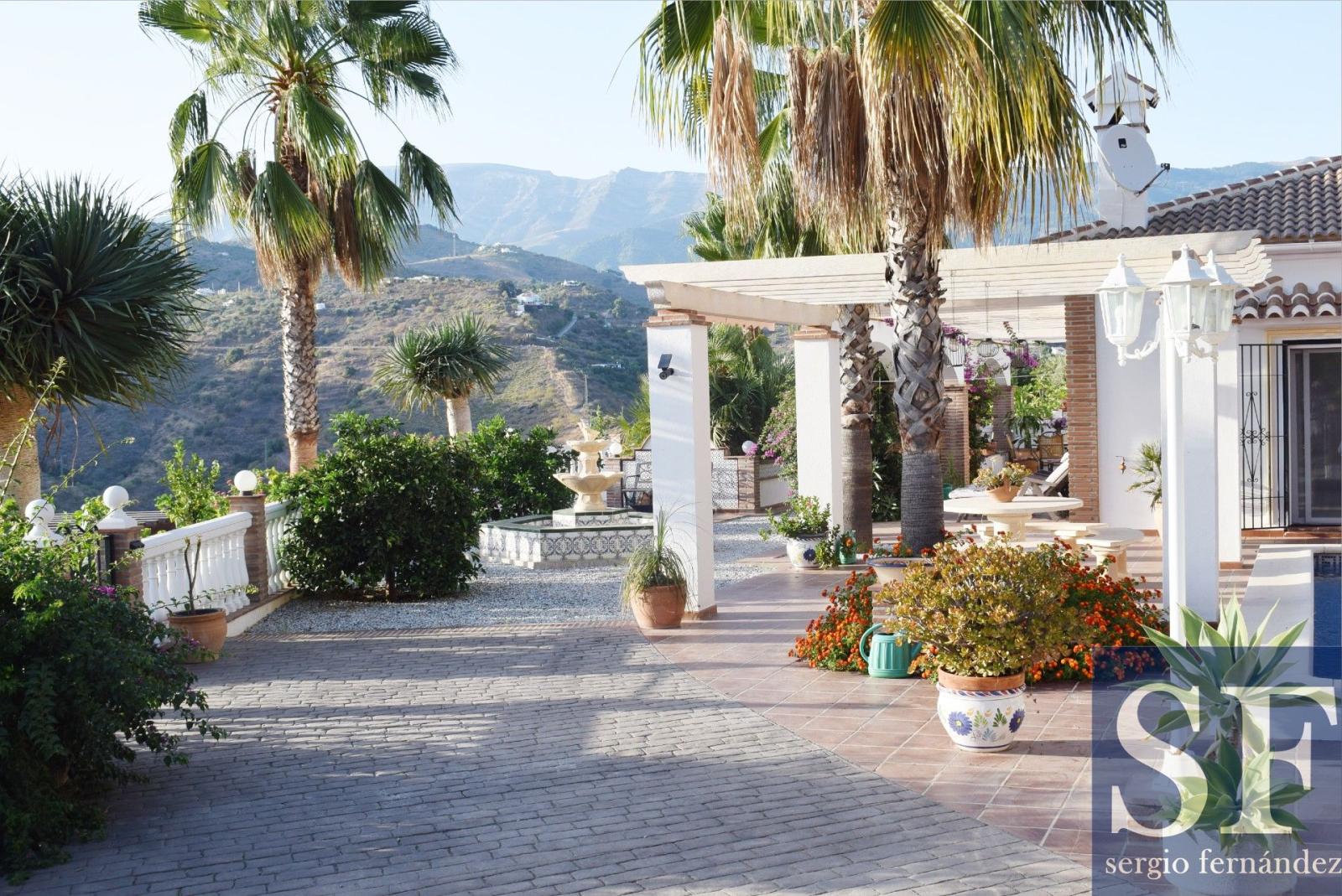 Villa en Venta en Cómpeta