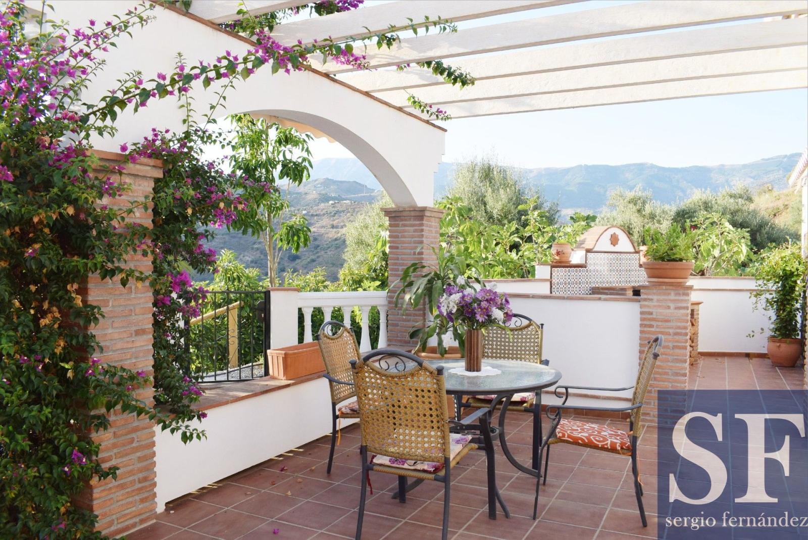 Villa en Venta en Cómpeta