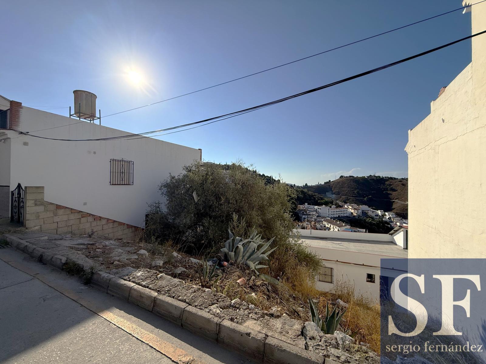 Parcela en Venta en Cómpeta