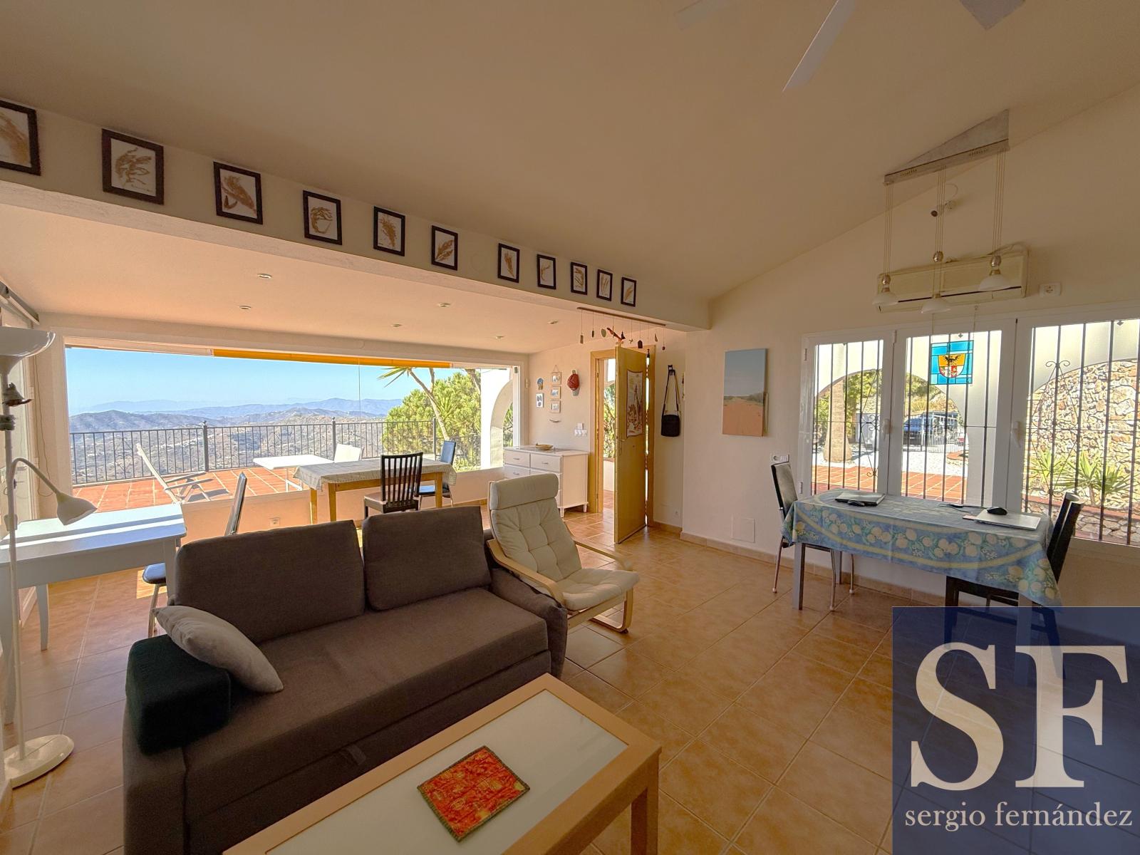 Villa en Venta en Cómpeta