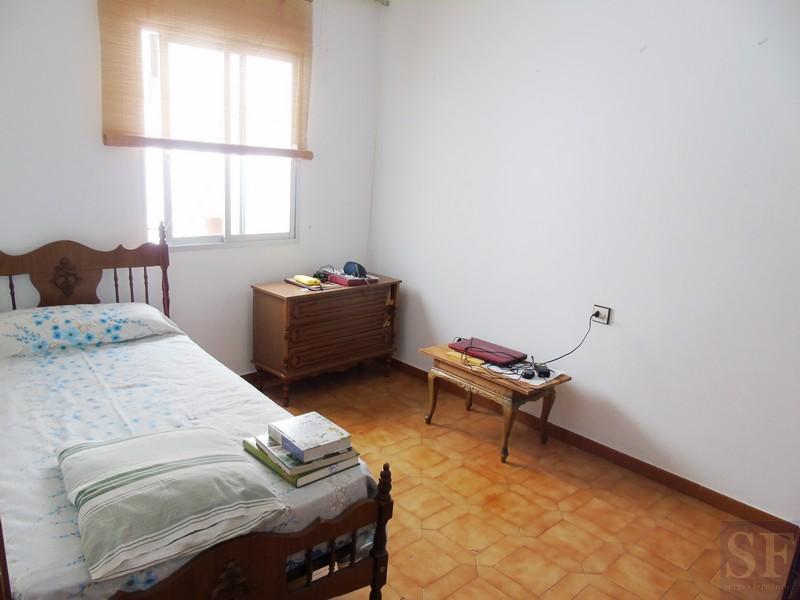House for Sale in Canillas de Albaida