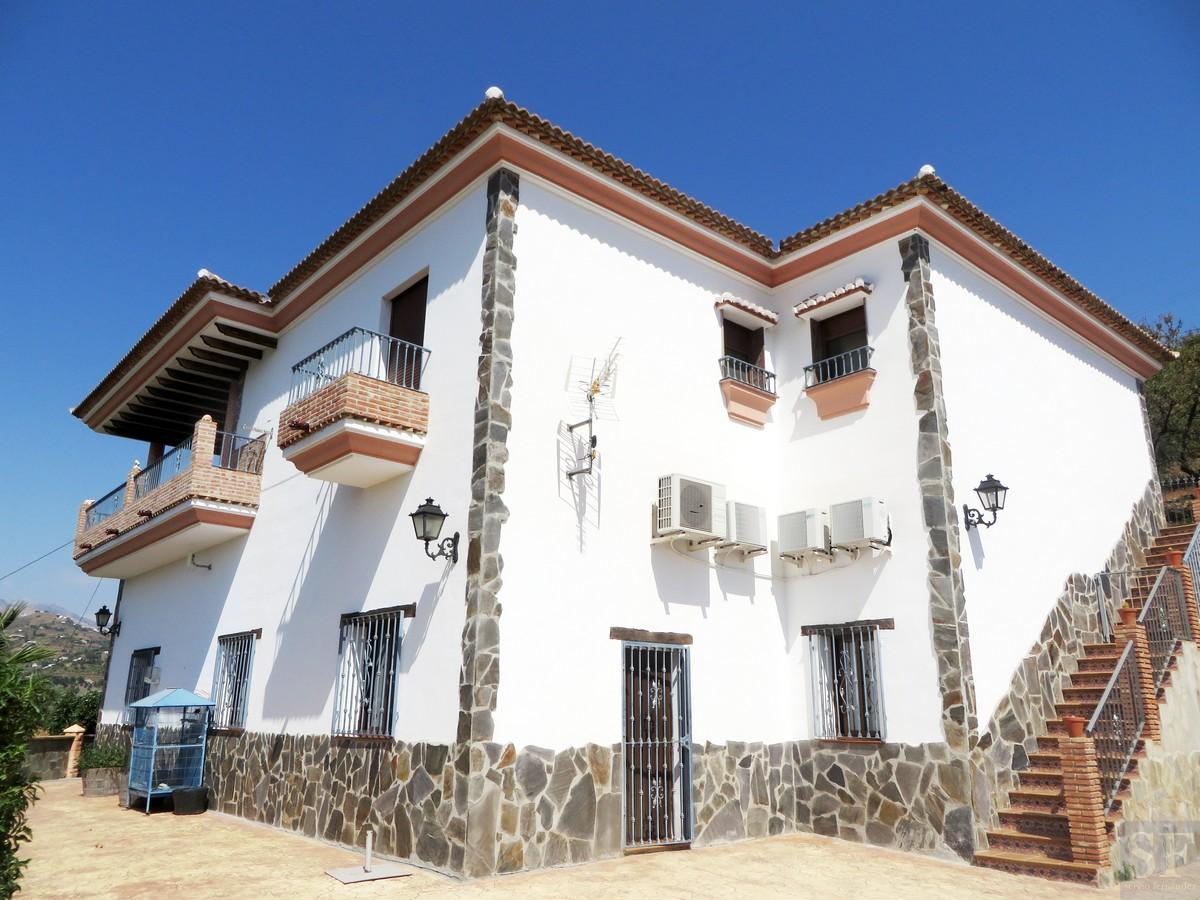 Villa en Venta en Sayalonga