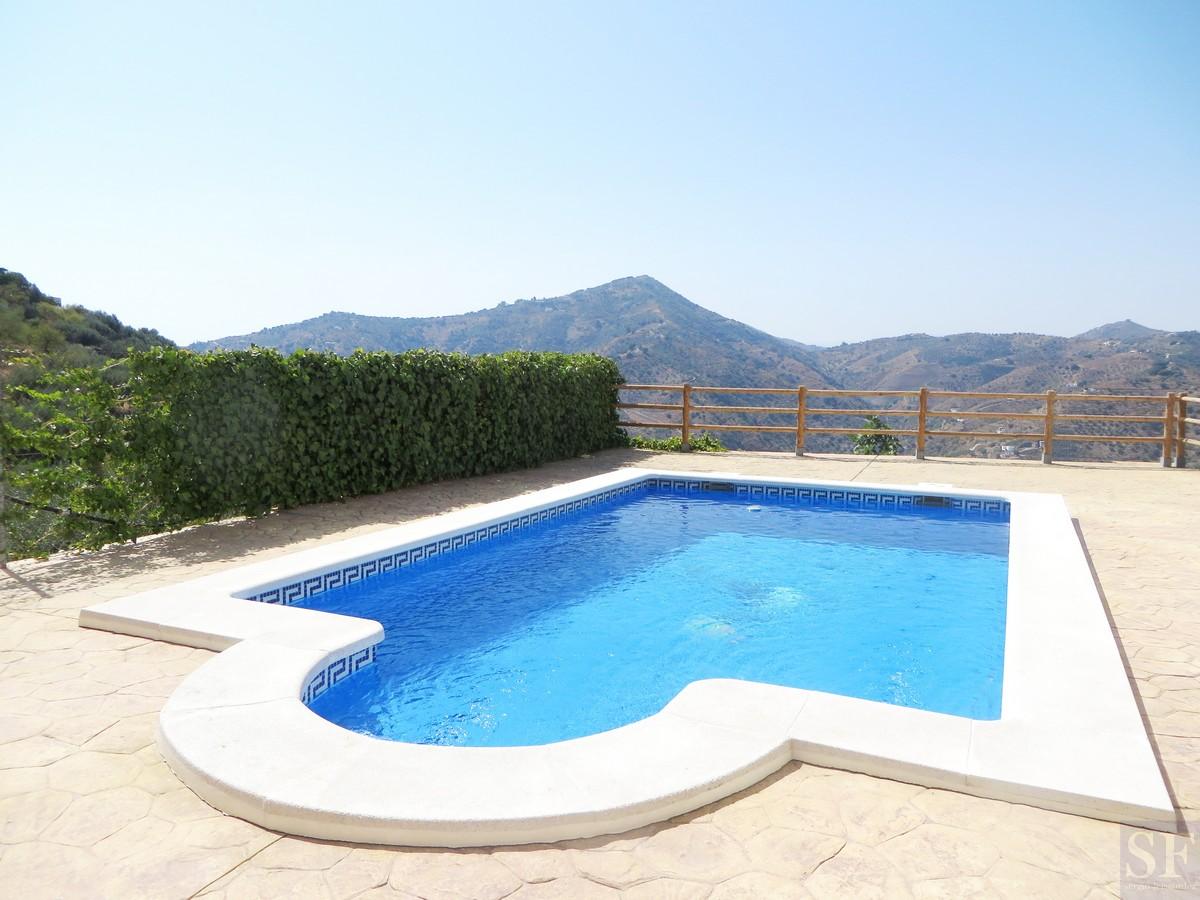 Villa en Venta en Sayalonga