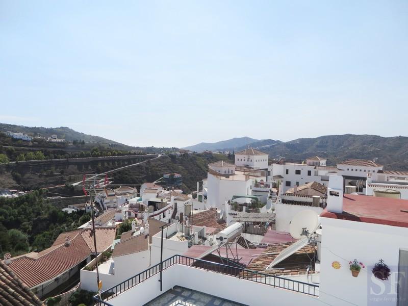 House for Sale in Cómpeta