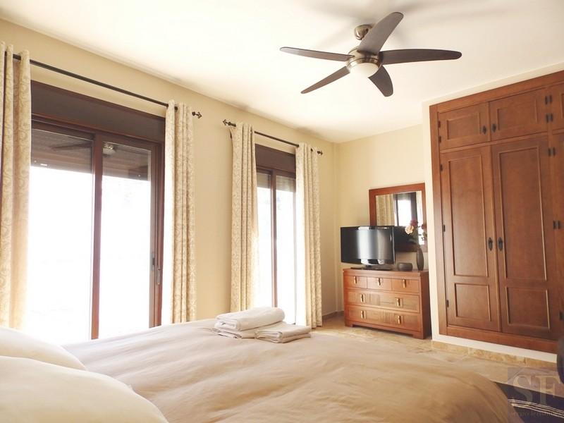 House for Sale in Salares