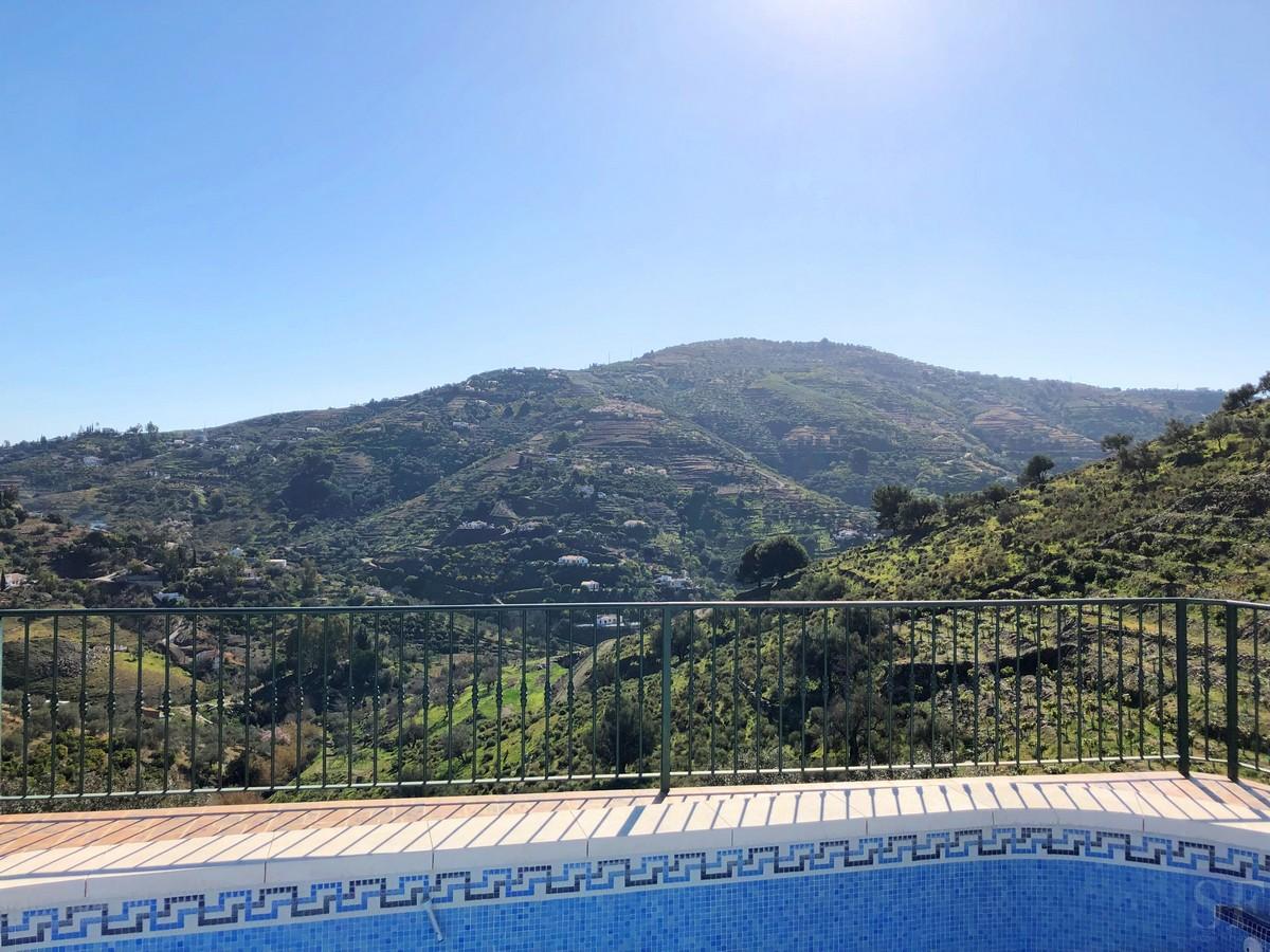 Villa for Sale in Cómpeta