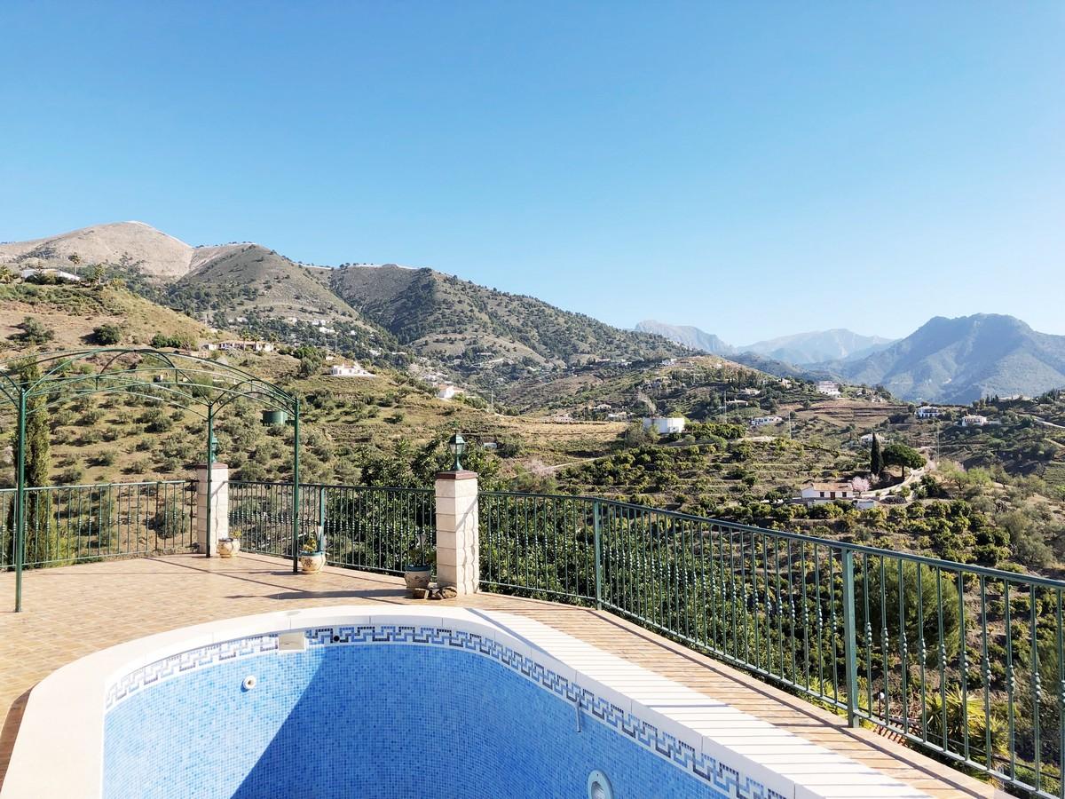 Villa for Sale in Cómpeta