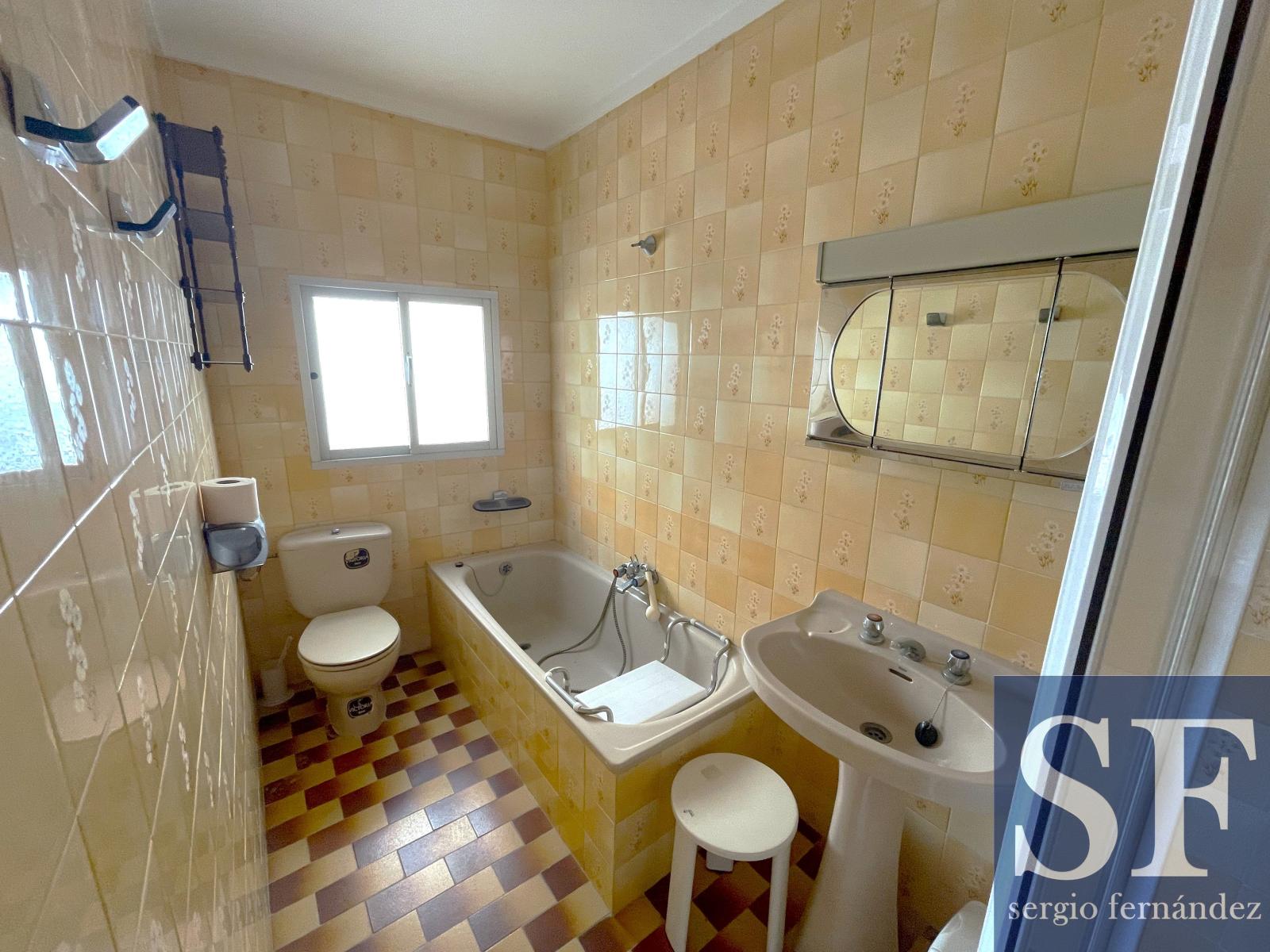 House for Sale in Canillas de Albaida