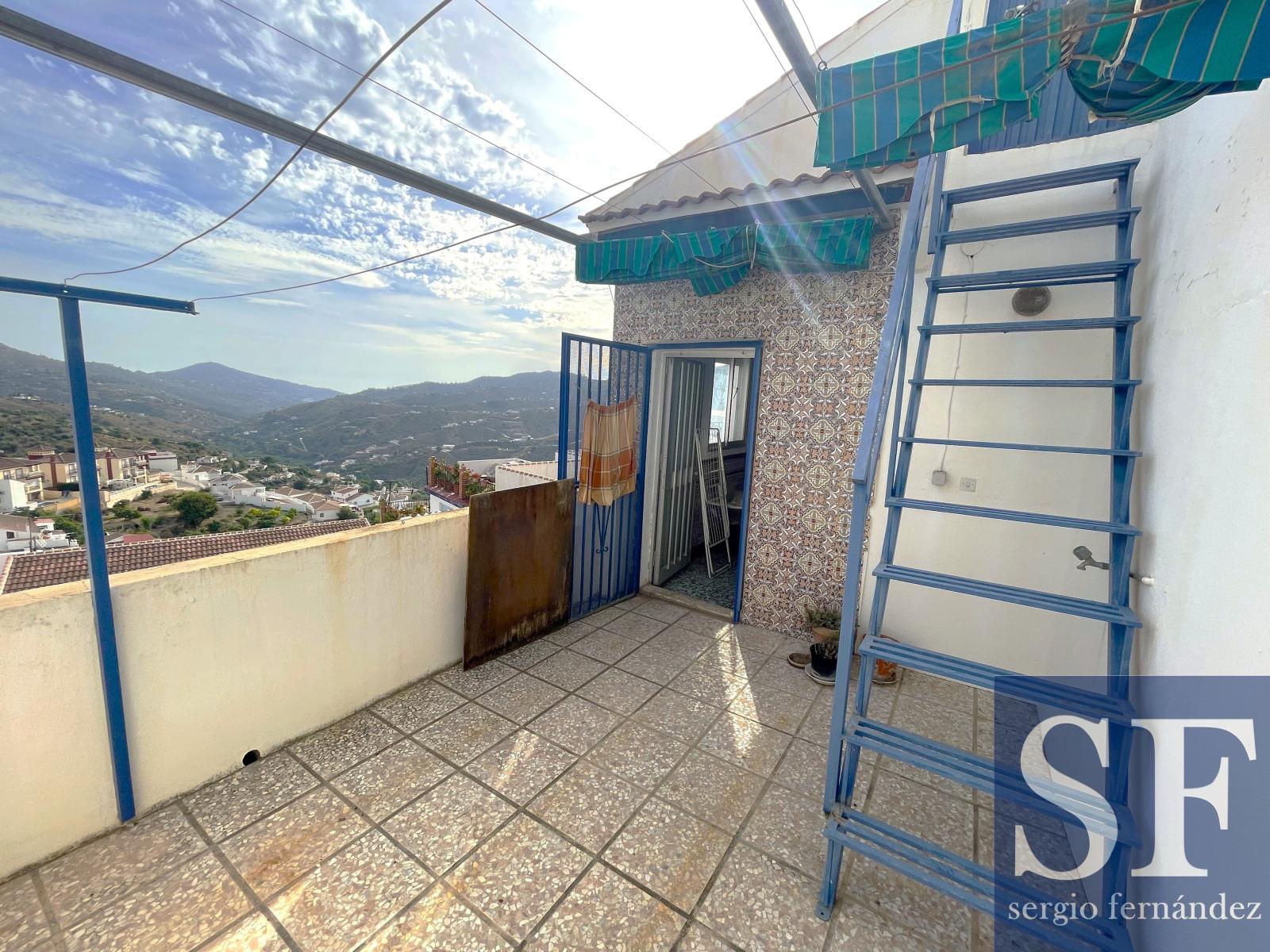 House for Sale in Canillas de Albaida