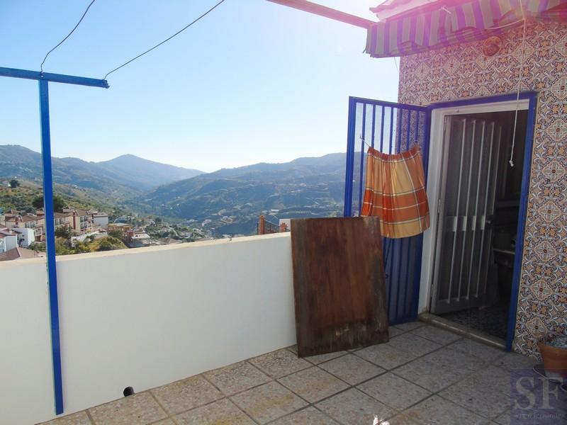 House for Sale in Canillas de Albaida