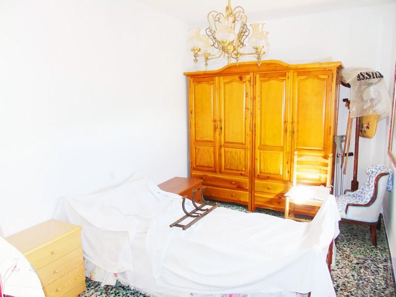 House for Sale in Canillas de Albaida