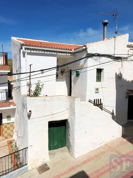 House for Sale in Salares