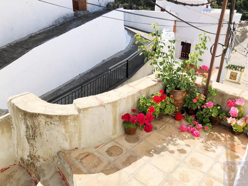 House for Sale in Salares
