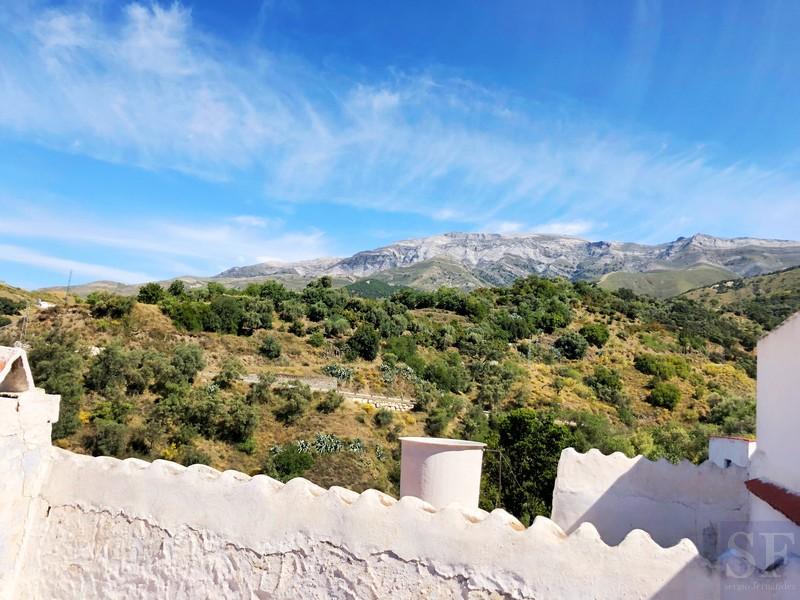House for Sale in Salares