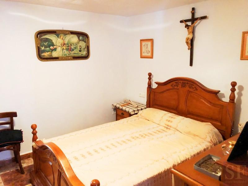 House for Sale in Salares