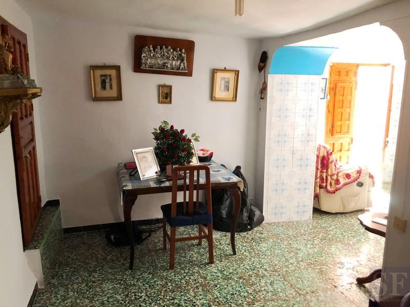 House for Sale in Salares