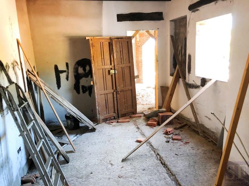 House for Sale in Salares